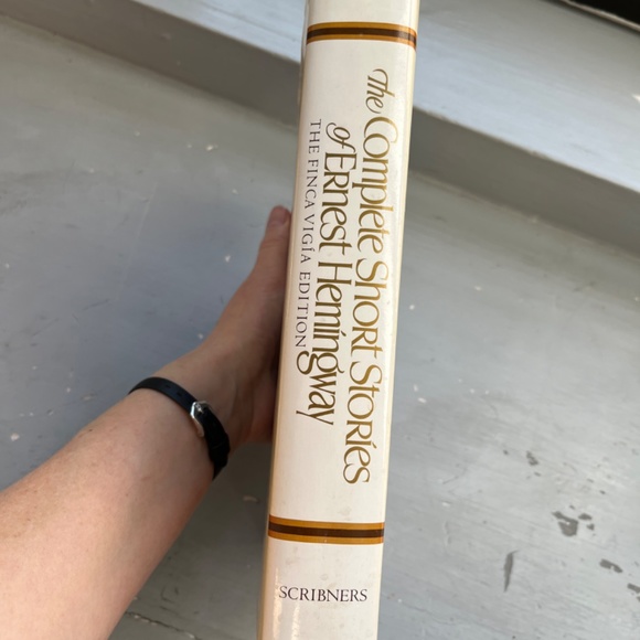The Complete Short Stories of Ernest Hemingway, hard-cover, 1987 - Picture 14 of 14